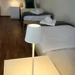 Aryan Ostanak kod kuće Porec