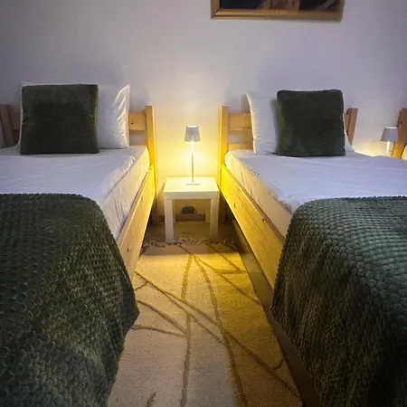 Aryan 홈스테이 *