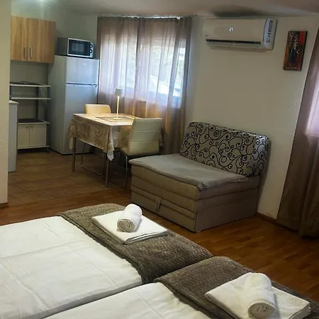 Aryan 홈스테이 *