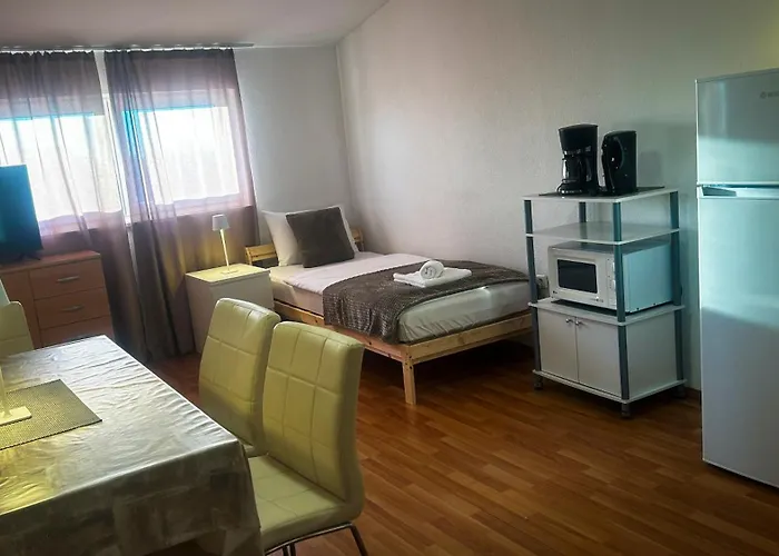 Aryan منزل للإقامة *